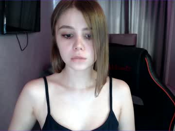 webcam girl tripleprinces live cam image #5659728