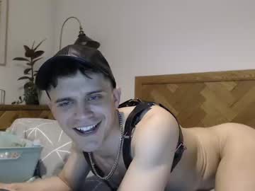 webcam man camdoattitude live cam image #9384569