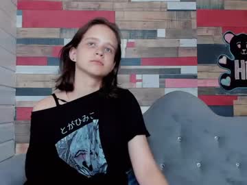 webcam girl lindamerinss live cam image #2792849