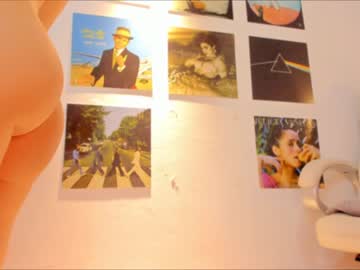 webcam girl little_effy18 live cam image #7220883