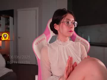 webcam girl melissaxcbx live cam image #12853262