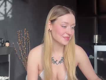webcam girl ella_knockers_xl live cam image #12545680