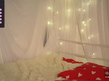 webcam girl mother__of__dragons live cam image #9368738