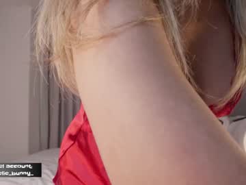 webcam girl amelie_bunny_real live cam image #7595718