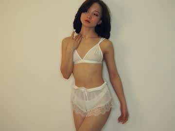 webcam girl coventinaashfield live cam image #11895384