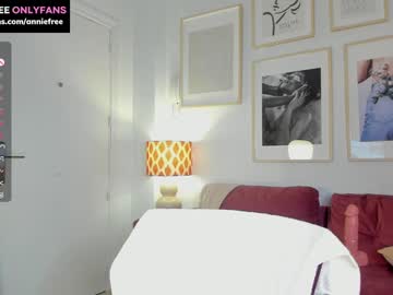 webcam girl annieguzman_ live cam image #11082107