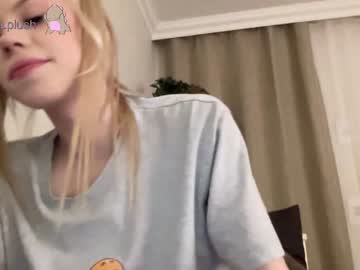 webcam girl sonyaplush live cam image #5454630