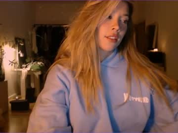 webcam girl bitter_moon live cam image #4533626