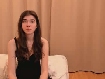 webcam girl katiebarfield live cam image #12810756