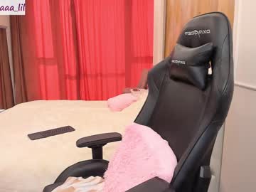 webcam girl lika_moon live cam image #1932913