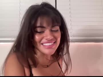 webcam girl poutyselena live cam image #10417107