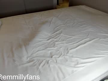 webcam girl cowgirl_emilly live cam image #3247691