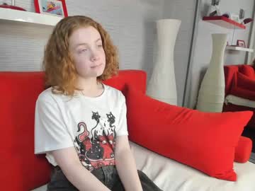 webcam girl little_sunset live cam image #7975239