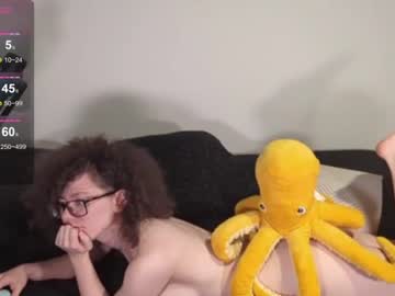 webcam girl gomoreup live cam image #9436806