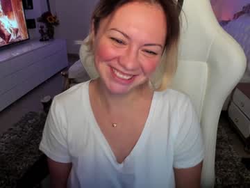 webcam girl kiradivine live cam image #595792