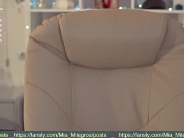 webcam girl mia_milagros live cam image #2992101
