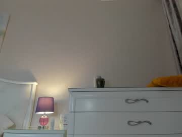 webcam girl sweety_rinushka_ live cam image #3743860
