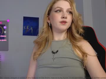 webcam girl small_blondee live cam image #10951609