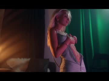 webcam girl artmosphera live cam image #3451546