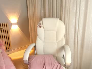 webcam girl little_effy18 live cam image #6151213