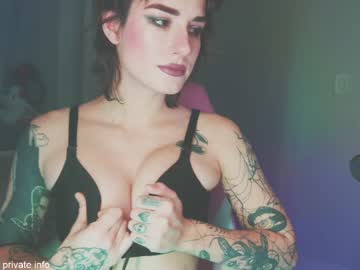 webcam girl aynmarie live cam image #6561433