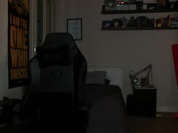 webcam man dumbnerd3 live cam image #6674368