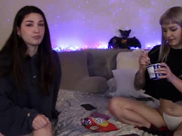 webcam couple mari_and_jandro live cam image #4925356
