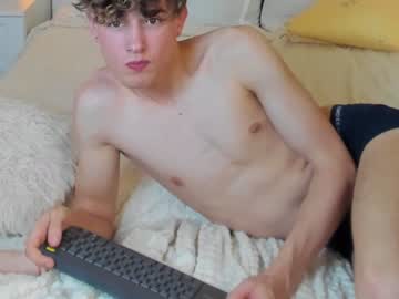 webcam man james_mil live cam image #4342204