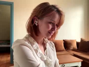 webcam girl ms_dira live cam image #12631477