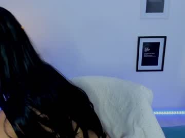 webcam girl moniqueeass live cam image #7121035