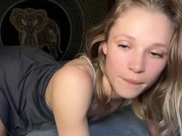 webcam girl sweetgracee live cam image #12240848