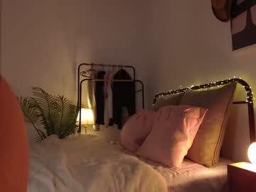 webcam girl kriss0leoo live cam image #11605636