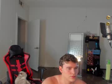 webcam man thejohnnystone live cam image #2398422