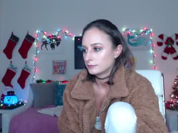 webcam girl holihurricane live cam image #4535060