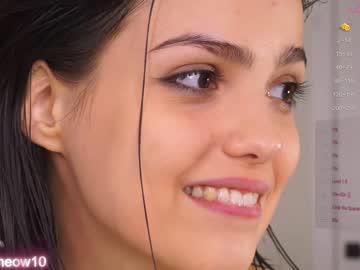 webcam couple emiliacourtney live cam image #8900376