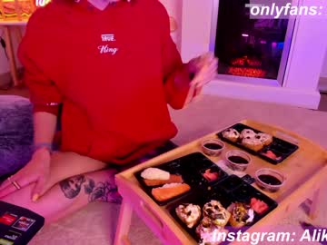 webcam girl thecosmicgirl live cam image #4770738