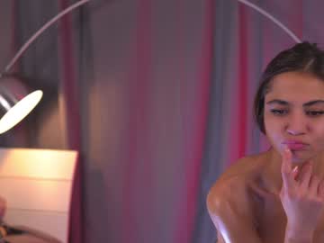 webcam girl kity_paw live cam image #11224781