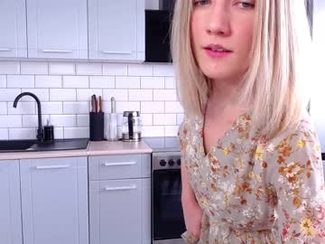 webcam girl ella__sweety live cam image #2046215
