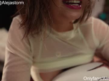 webcam girl alejastorm live cam image #4533157