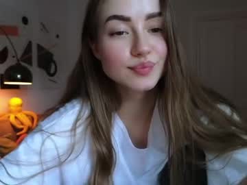 webcam girl strawberryjamx live cam image #6989028