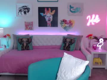 webcam girl holihurricane live cam image #9126577