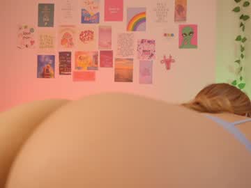 webcam girl mila_1 live cam image #8648426