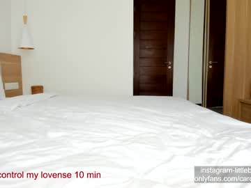 webcam girl carolinaherera live cam image #3339169