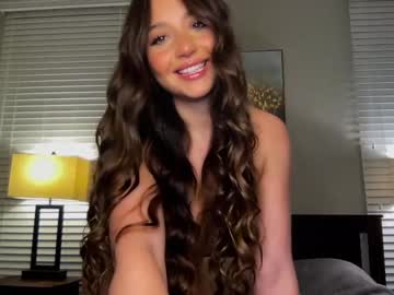 webcam girl starlit_night live cam image #9163384