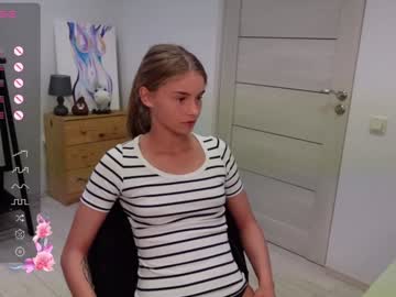 webcam girl abby_laker live cam image #10280052