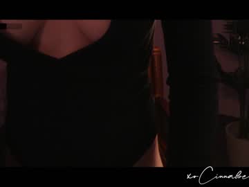 webcam girl cinnabelle live cam image #1027790