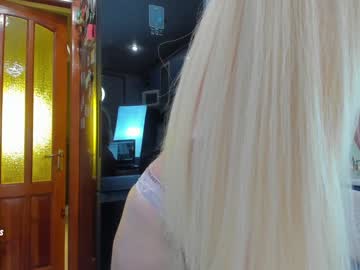 webcam girl sweety_rinushka_ live cam image #2137767