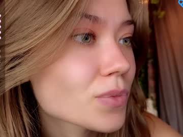 webcam girl diora_babe live cam image #9692682