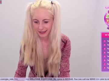 webcam girl girl_i_am live cam image #2087079