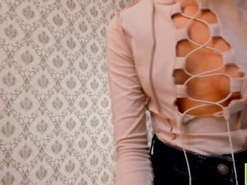 webcam girl amandamedrano live cam image #4164040